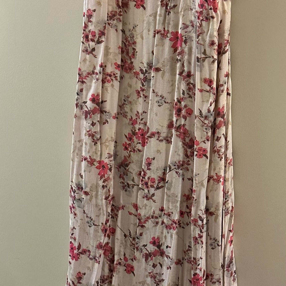 Forever 21 Pink and Cream Floral Maxi Skirt - Picture 2 of 4